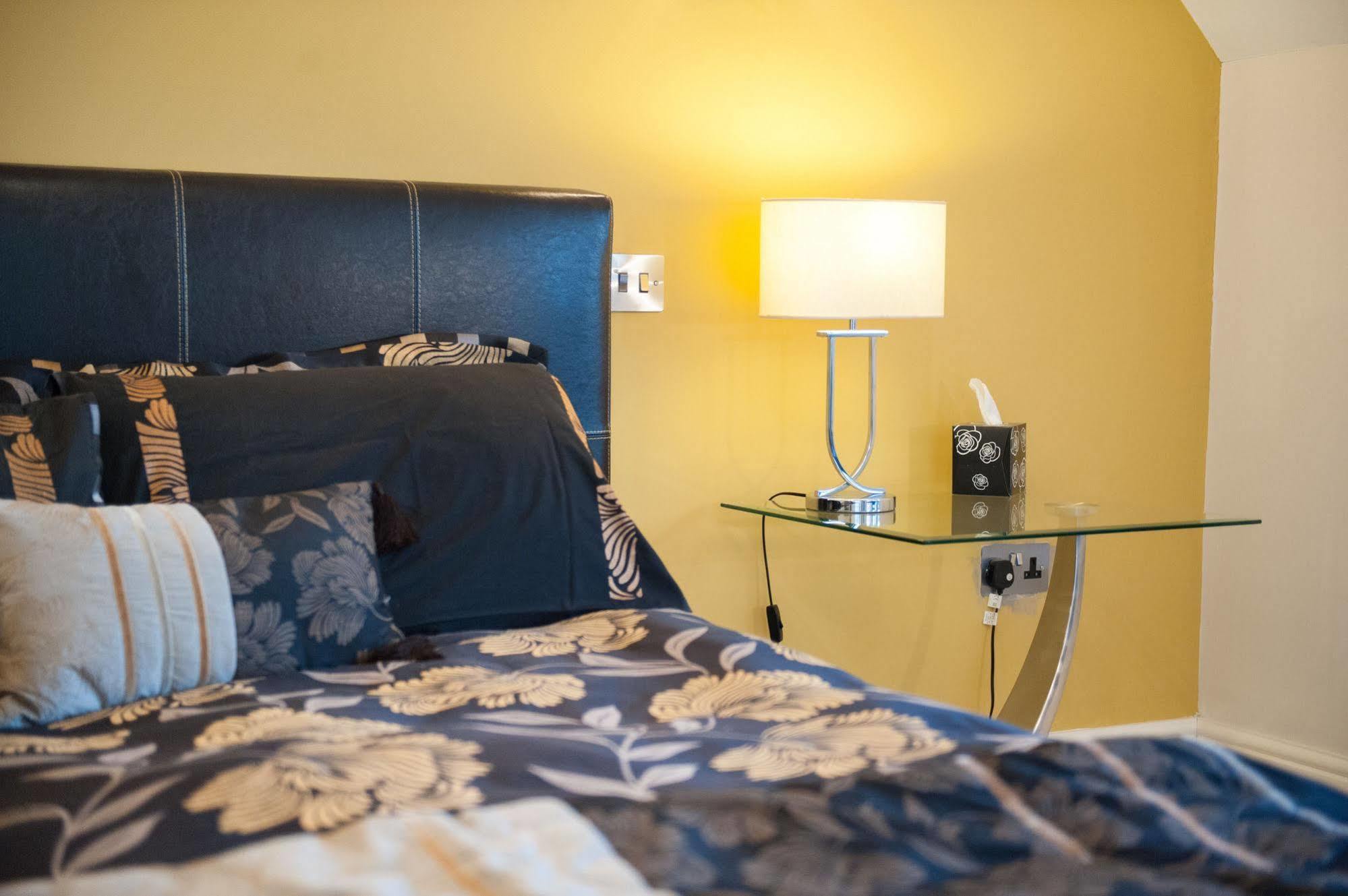 Homelands Apartment Τσέλτενχαμ Εξωτερικό φωτογραφία